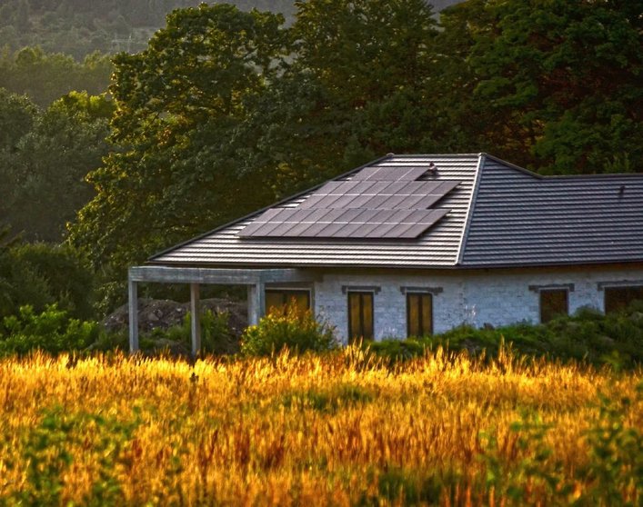 casa-sostenible-panel-solar-pixabay
